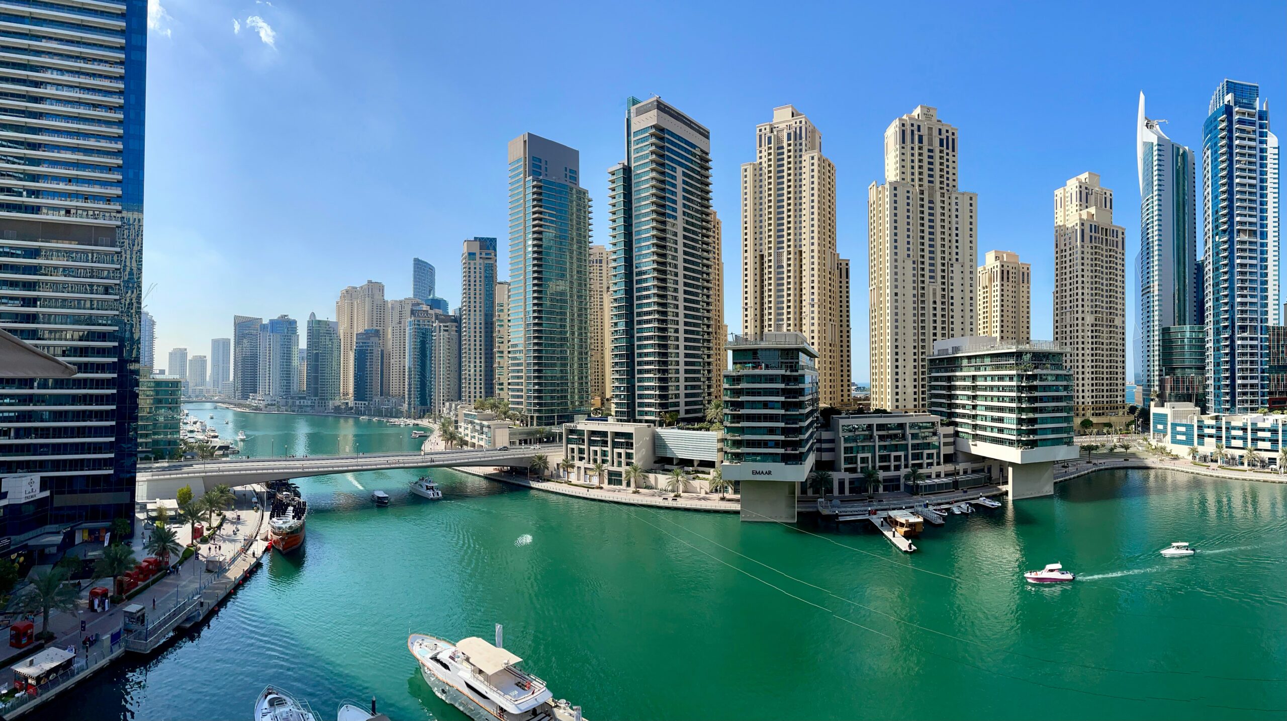 dubai marina in the daytime