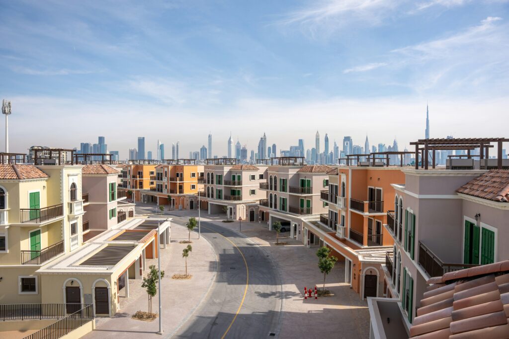 dubai villas on. residential street