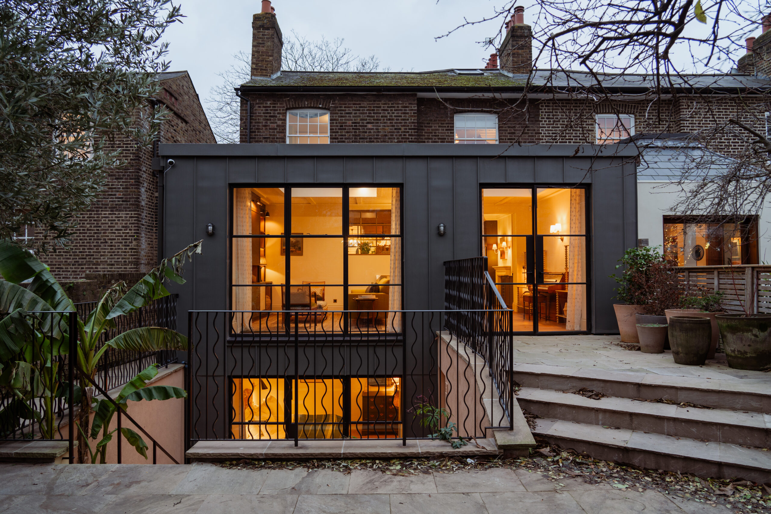 Home Renovation – Elegant Family Living with a Contemporary Basement Extension